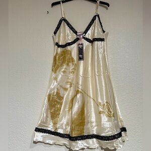 Hollywood Legends | Audrey Hepburn Ivory Chemise NWT